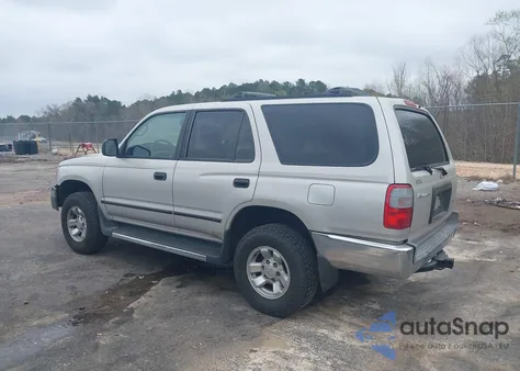 1999 Toyota 4Runner z USA, uszkodzony, nr VIN JT3GM84R4X0050585